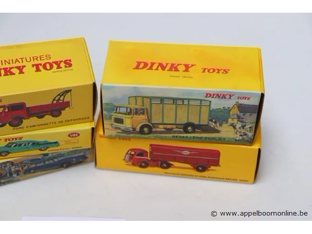 8 miniatuur voertuigen dinky toys - afbeelding 3 van  3