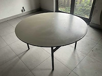 8 opklapbare houten tafels - afbeelding 1 van  11