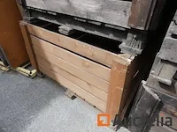 8 oude houten fruitkratten - afbeelding 1 van  6