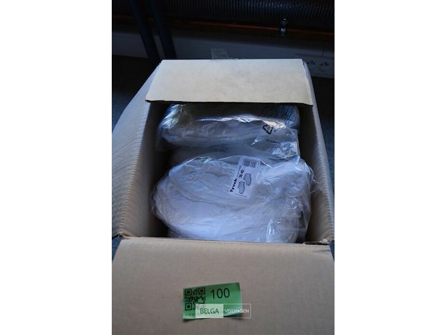 8 pakken tyvek wegwerp schoenovertrek 36/42 - afbeelding 1 van  3