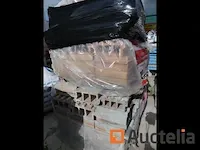 8 palleten s van gevelsteen ploegsteert - afbeelding 3 van  12