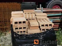 8 palleten s van gevelsteen ploegsteert - afbeelding 10 van  12