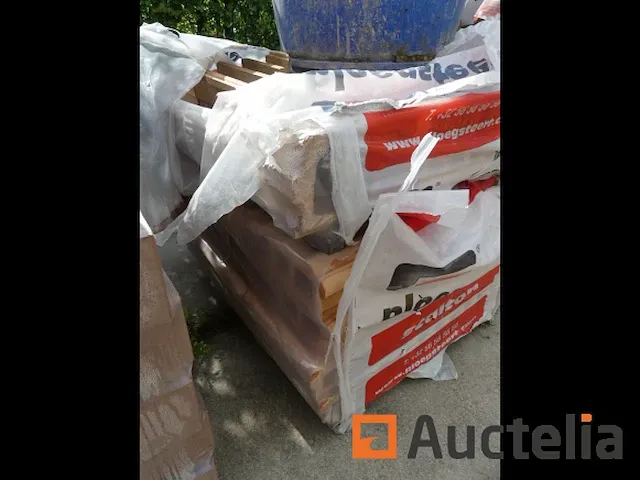 8 palleten s van gevelsteen ploegsteert - afbeelding 12 van  12