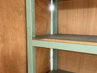 8 rekken met inhoud, 16 gaasboxen - afbeelding 12 van  20
