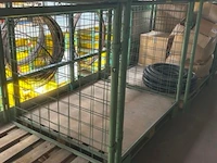 8 rekken met inhoud, 16 gaasboxen - afbeelding 14 van  20