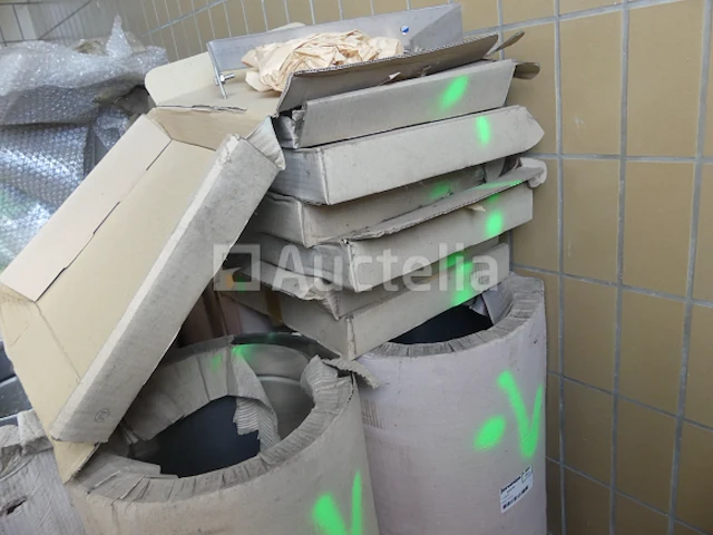 8 rvs geïsoleerde ventilatiepijpen - afbeelding 3 van  10