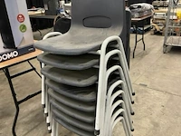 8 stapelstoelen - afbeelding 3 van  3