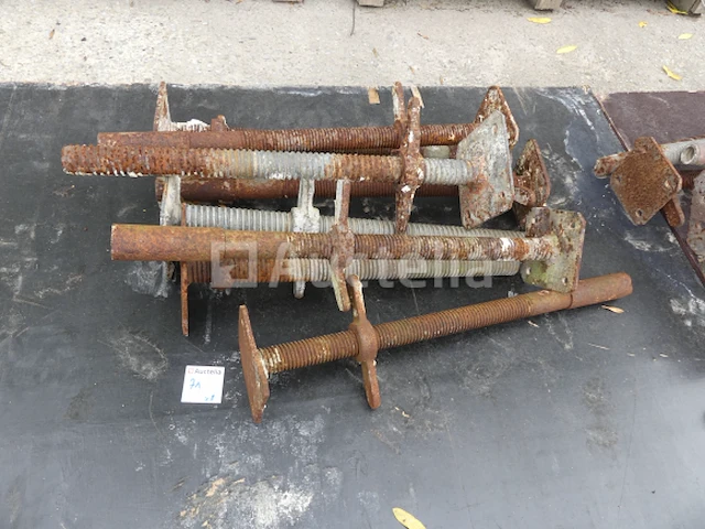 8 steiger voeten - afbeelding 3 van  3