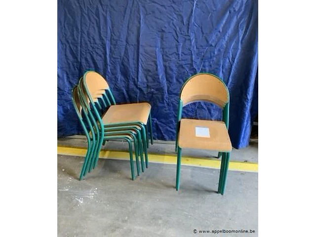 8 stoelen zithoogte 46 cm - afbeelding 1 van  2