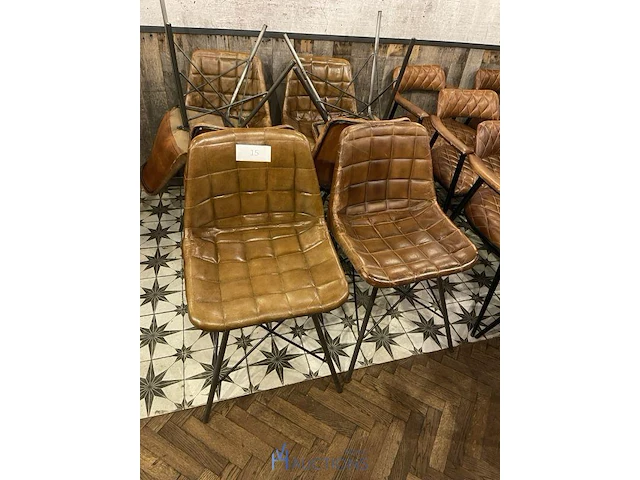 8 stoelen - afbeelding 1 van  3
