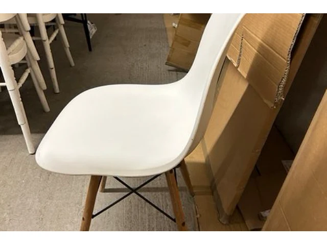 8 stoelen - afbeelding 2 van  5