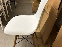 8 stoelen - afbeelding 2 van  5