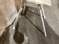 8 stoelen - afbeelding 3 van  4