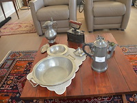 8 tinnen sierstukken, 2 sierstukjes - afbeelding 1 van  9