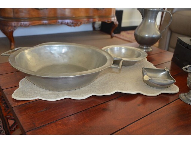 8 tinnen sierstukken, 2 sierstukjes - afbeelding 6 van  9