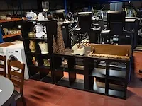8 vakkenkast ikea, 2 vakkenkasten van 4 vakken ikea, 15 sierstukken, wandkapstok - afbeelding 1 van  11