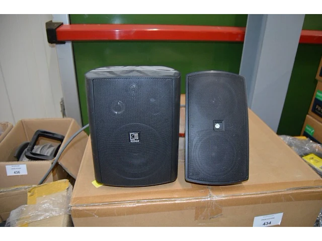 8 verschillende speakers audac, 2 audac adaptors - afbeelding 5 van  10