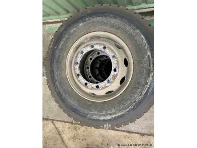8 vrachtwagenbanden afm plm velg diameter 60 cm - afbeelding 2 van  3