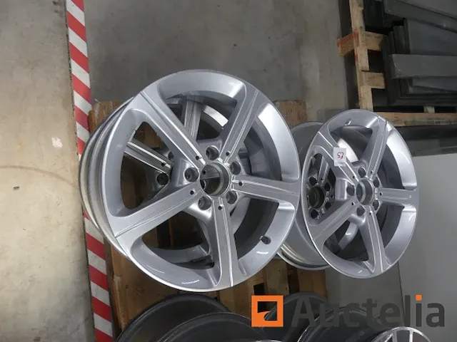 8 wielen voor mercedes - afbeelding 3 van  14