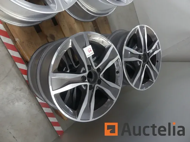 8 wielen voor mercedes - afbeelding 13 van  14