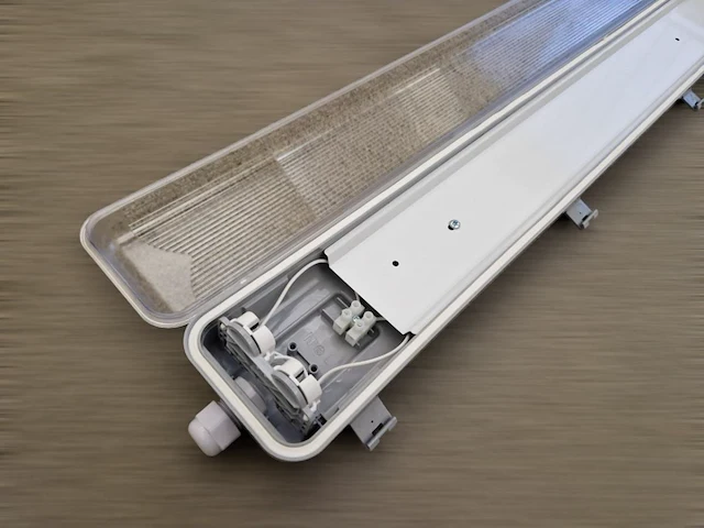 8 x 150cm pro dubbele led tl t8 armaturen waterdicht met reflectoren - afbeelding 6 van  9