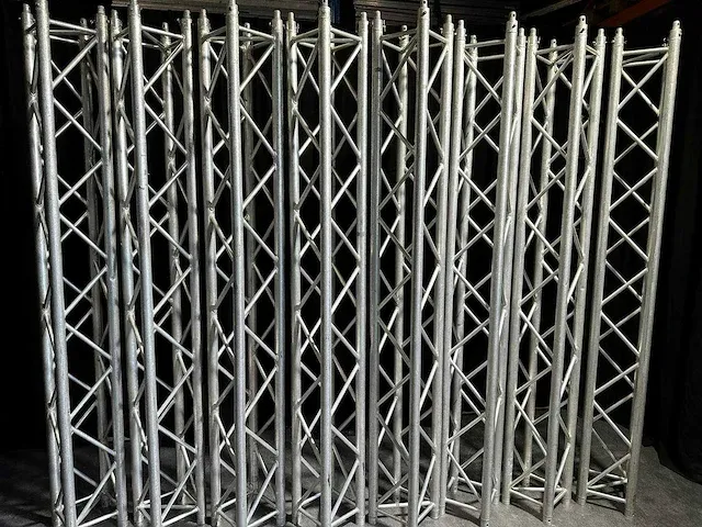 8 x global truss f34 2.5m - afbeelding 1 van  1