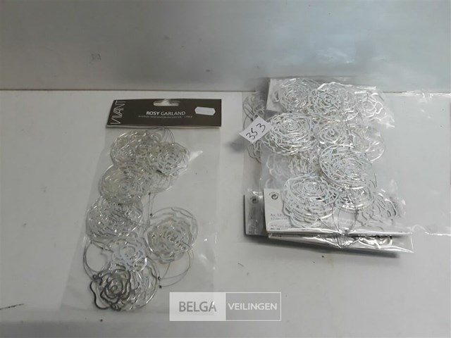 8 x guirlande 1,95 m met zilveren plaatjes als roos - afbeelding 2 van  3