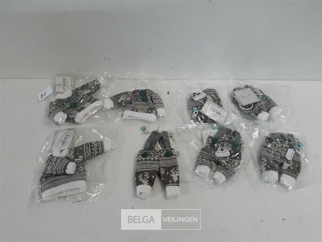8 x hangdeco kleding mix - afbeelding 1 van  3