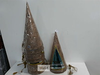 8 x kerstkegel 50 cm met 20 lampen goud - afbeelding 1 van  3