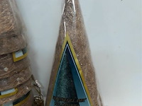 8 x kerstkegel 50 cm met 20 lampen goud - afbeelding 3 van  3