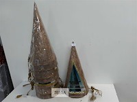 8 x kerstkegel 50 cm met 20 lampen goud - afbeelding 1 van  3