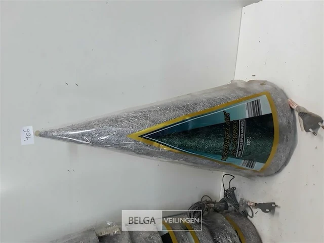 8 x kerstkegel 50 cm met 20 lampen zilver - afbeelding 3 van  3