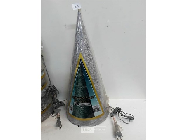 8 x kerstkegel 50 cm met 20 lampen zilver - afbeelding 3 van  3