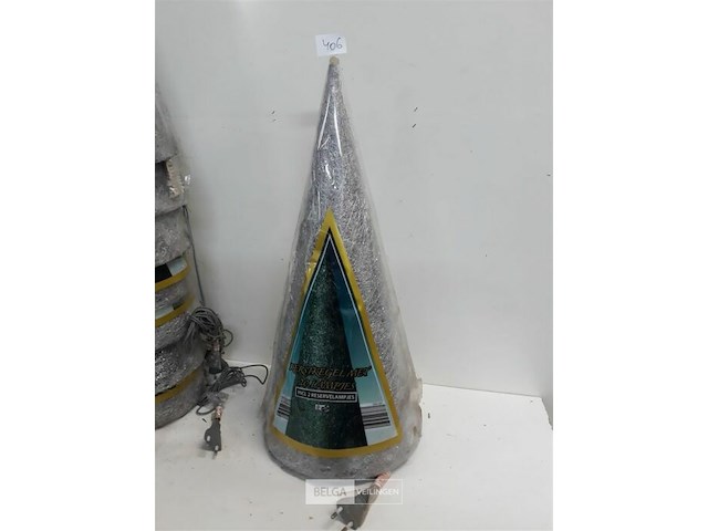 8 x kerstkegel 50 cm met 20 lampen zilver - afbeelding 3 van  3