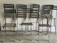 8 x oude ijzeren tuinklapstoelen ( op te maken) - afbeelding 1 van  2