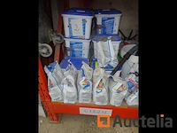 8 zakjes mapey ultra color plus (afdichtingen) waarvan 4 compleet en 4 gestart en 19 blikjes mapey group plus - afbeelding 1 van  2