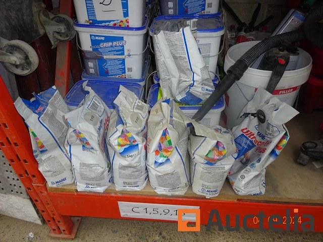 8 zakjes mapey ultra color plus (afdichtingen) waarvan 4 compleet en 4 gestart en 19 blikjes mapey group plus - afbeelding 2 van  2