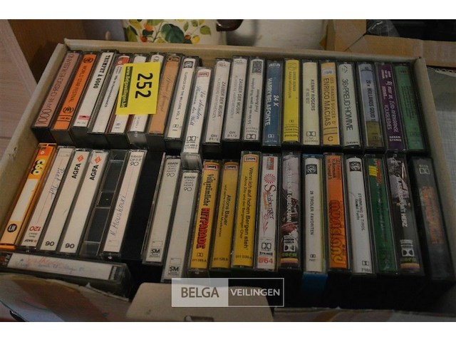 ±80 audio muziekcassetten - afbeelding 1 van  4