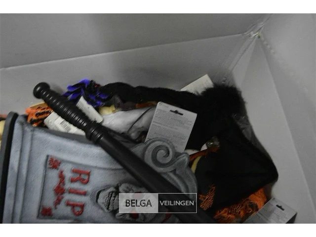 ±80 div halloween materialen - afbeelding 4 van  7