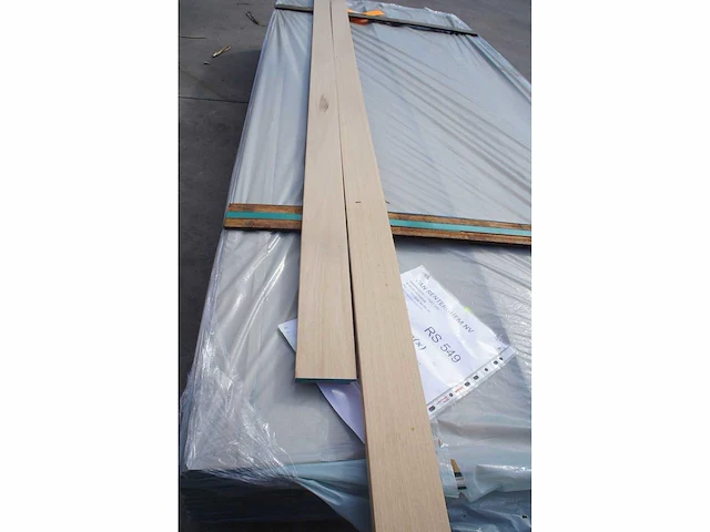 80 lm massief eiken plinten 14mm - afbeelding 1 van  3