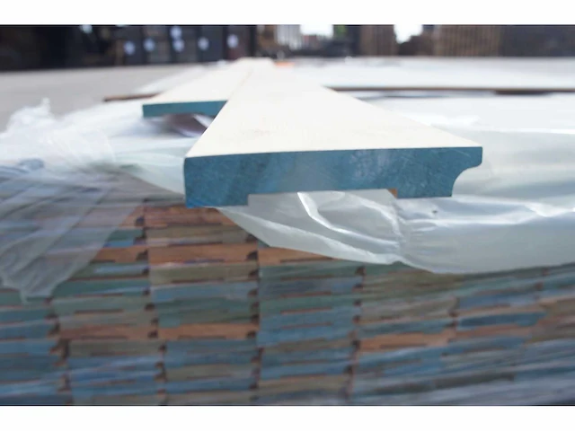 80 lm massief eiken plinten 14mm - afbeelding 2 van  3