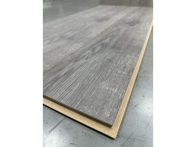 81 m² laminaatvloer nrvn 12 mm - afbeelding 3 van  3