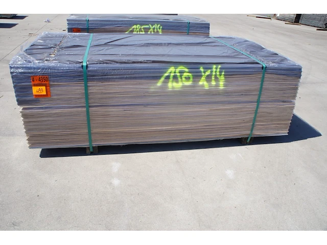 81,90 m² eiken planchetten 14mm - afbeelding 1 van  5