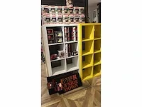 82 stuks diversen merk: stranger things, funko,etc - afbeelding 1 van  2