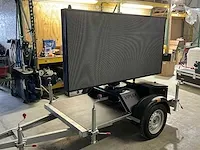 82” viplex led-panel op aanhangwagen - afbeelding 3 van  11