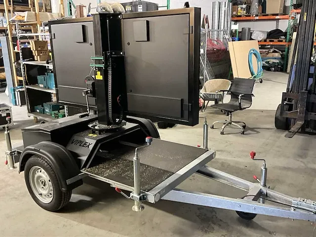 82” viplex led-panel op aanhangwagen - afbeelding 4 van  11