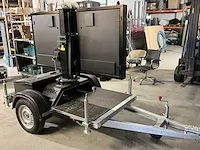 82” viplex led-panel op aanhangwagen - afbeelding 4 van  11