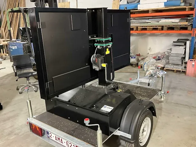82” viplex led-panel op aanhangwagen - afbeelding 5 van  11