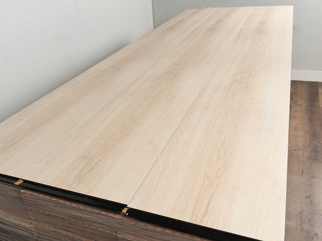 83 m2 laminaat xl plank berry alloc - 2410 x 303 x 12,3 mm - afbeelding 3 van  4