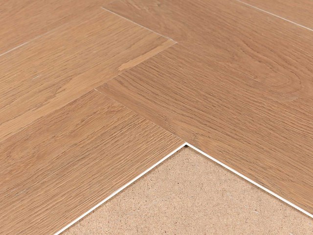 84 m2 pvc spc click visgraat - 750 x 150 x 5 mm - afbeelding 2 van  4